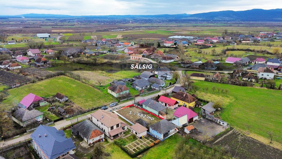 Constructie de caramida cu 3 camere de vânzare in centrul com. Salsig