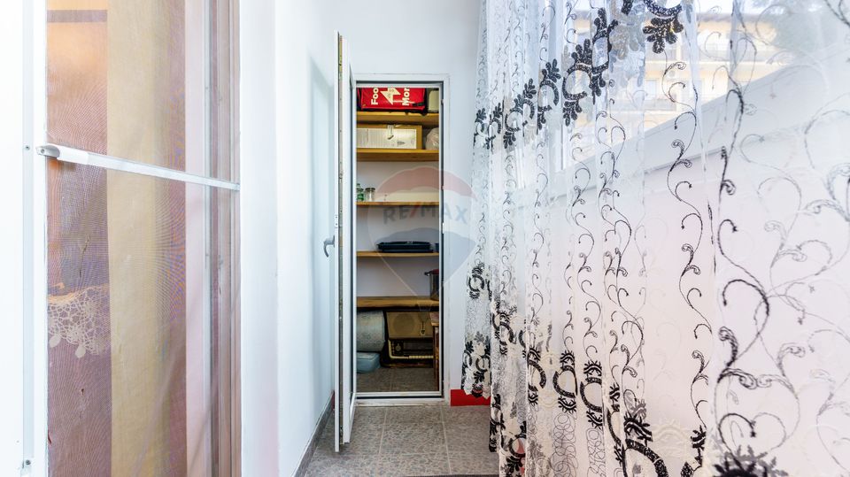 Apartament de vanzare, 2 camere, Str. Florilor Nr.186, Floresti