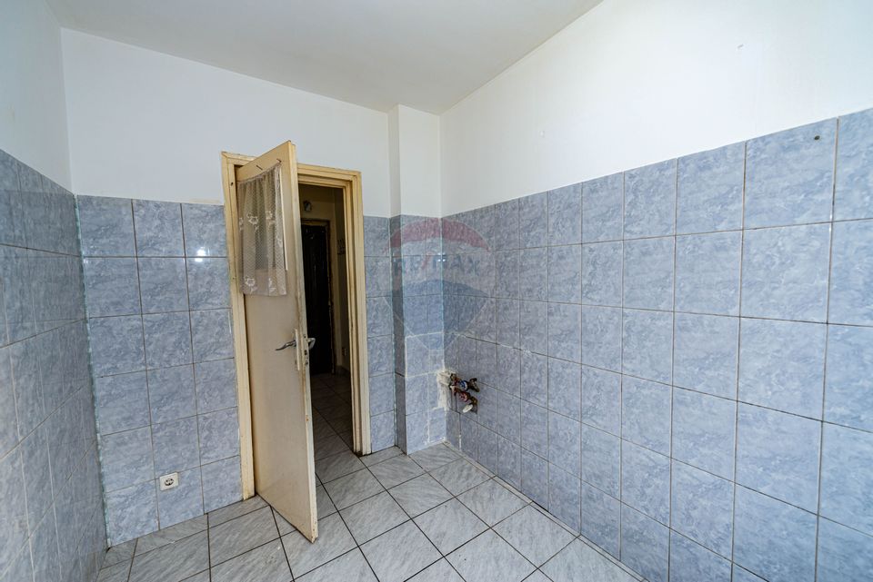 3 room apartment, for sale, Dinicu Golescu, risk-free block