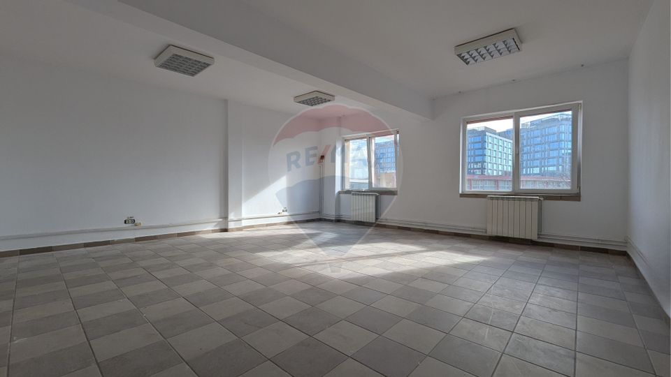 100sq.m Office Space for rent, Regie area