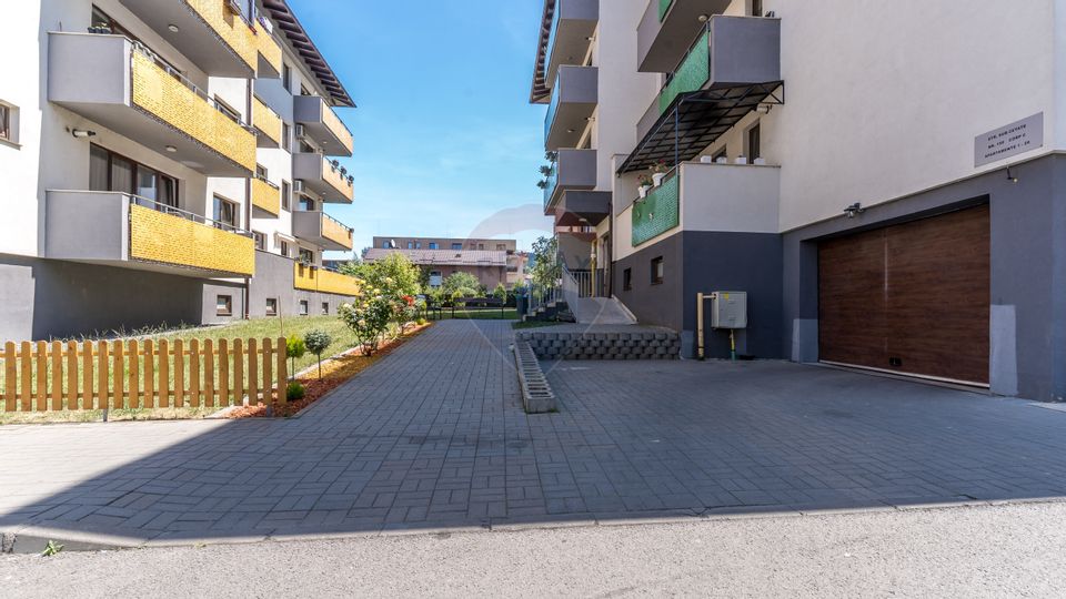 4 room Apartment for sale