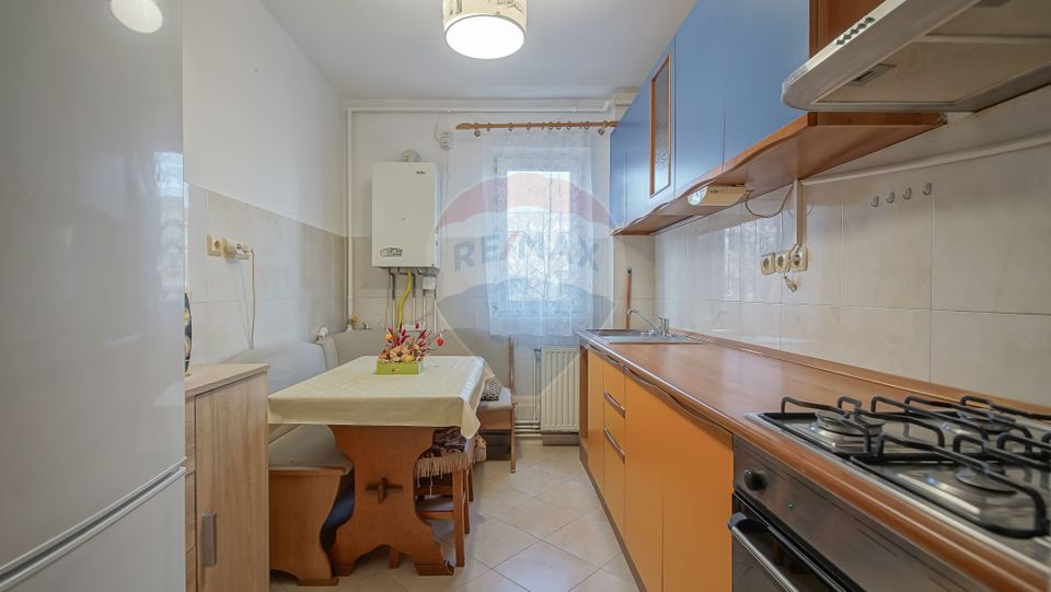 3 room Apartment for sale, Tractorul area