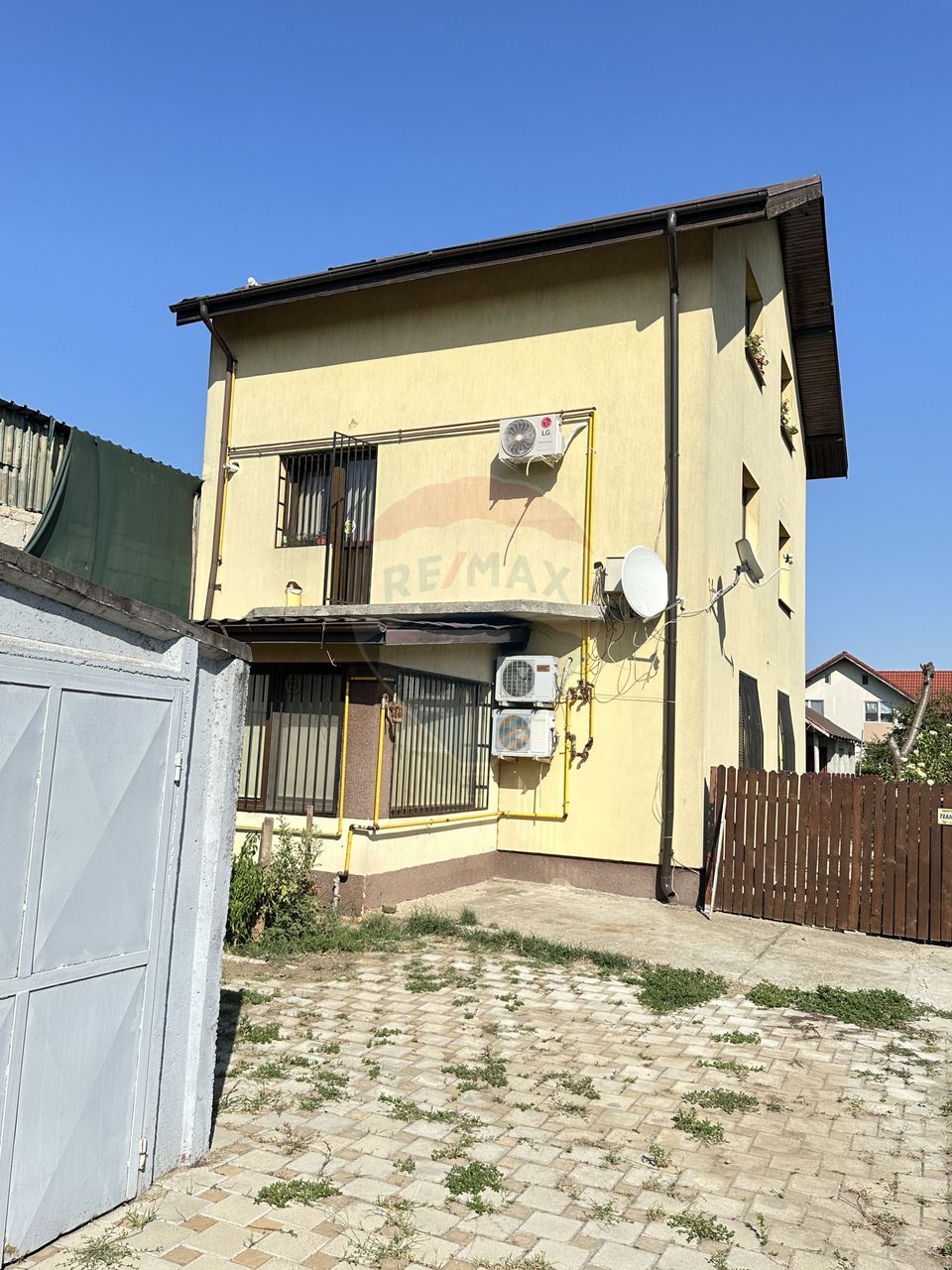 Apartament 2 camere cu curte si Garaj/ sos. Buc-Magurele