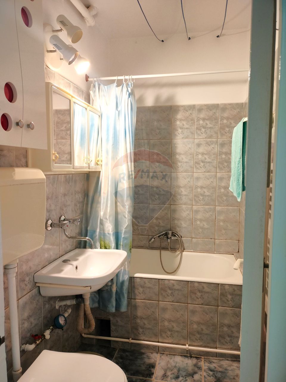 Apartament doua camere,etaj 1