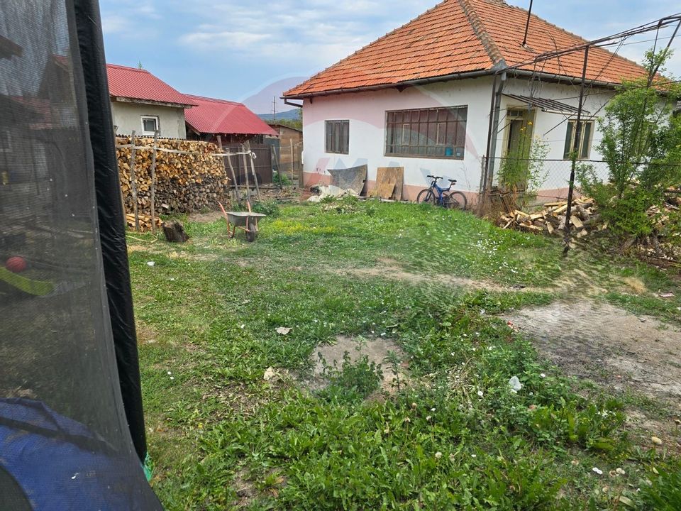 Comision 0! Casa din inima Subcarpaților — comuna Cislau, teren 5000mp