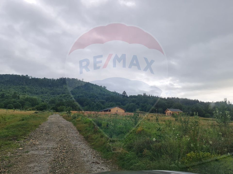 Proprietate exclusivistă în Cristian – eleganță, natură și investiție