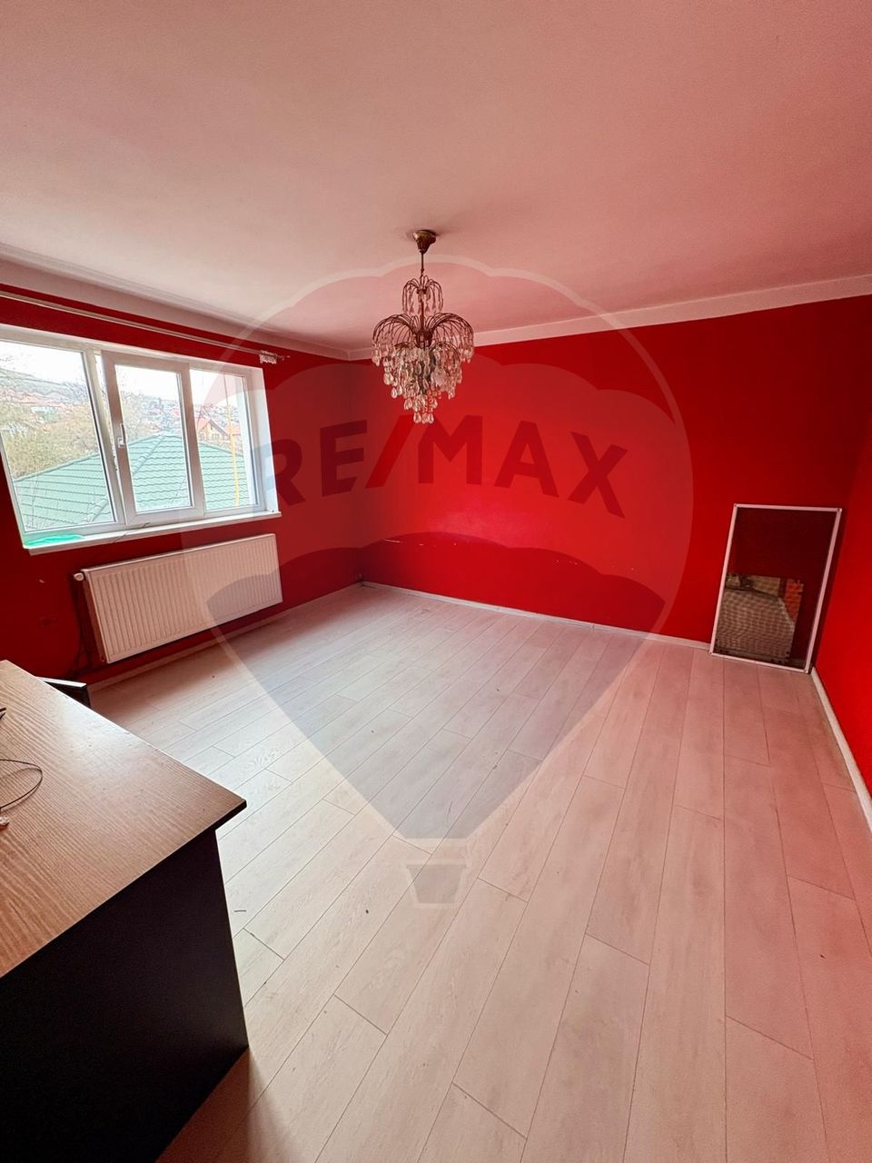 Casă cu curte generoasă și multiple posibilități – zona Moșnei