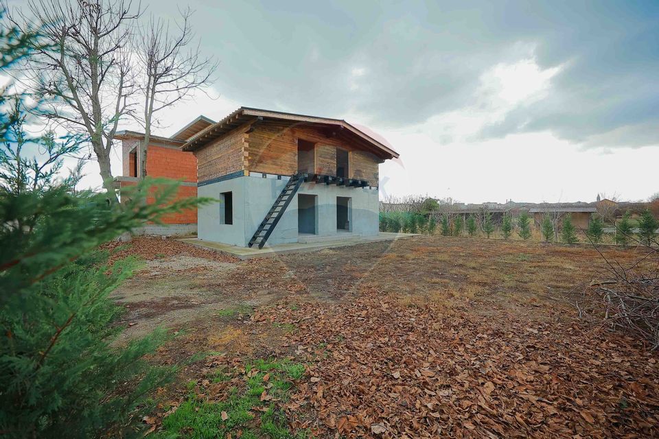 Casă P+M în construcție cu teren de 500 mp zona Aqua Park Venus