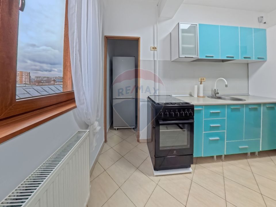Apartament cu 3 camere de inchiriat pe strada Nufarului