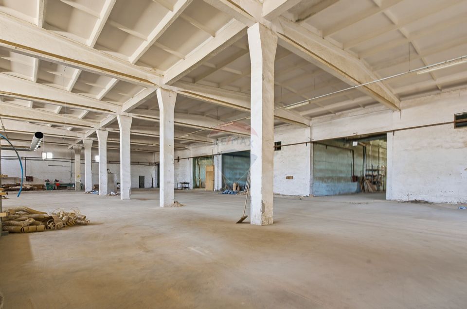 Teren Industrial de Vânzare 4.4 Ha - Zona industrială - Hârlău