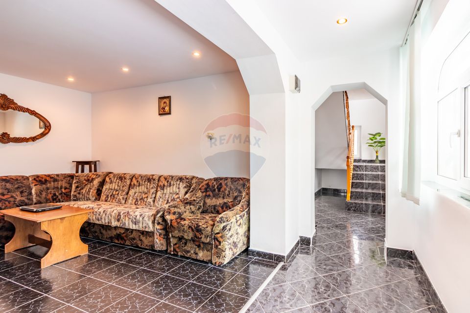 Casă / Vilă de vânzare Picior de Munte, Dambovita