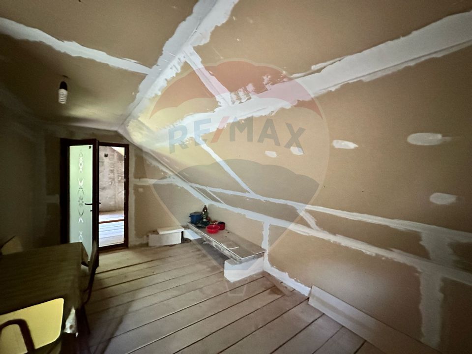 Casă / Vilă la gri in Pangarati Neamt