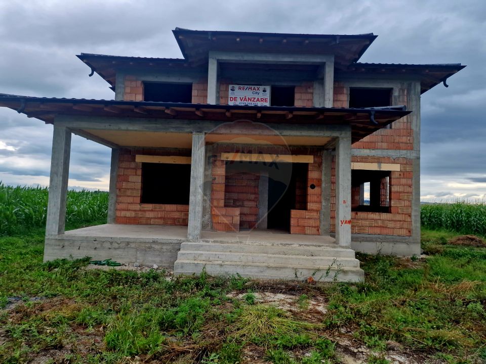 Casă Nouă cu Teren Generos – Borlești, Neamț