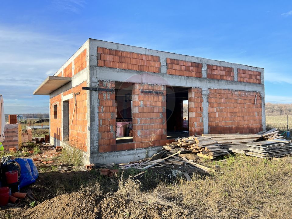 Red house 118sqm | Land 625sqm | Irish Green Stefanestii de Jos