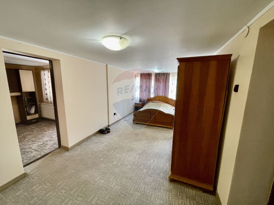 6 room House / Villa for sale