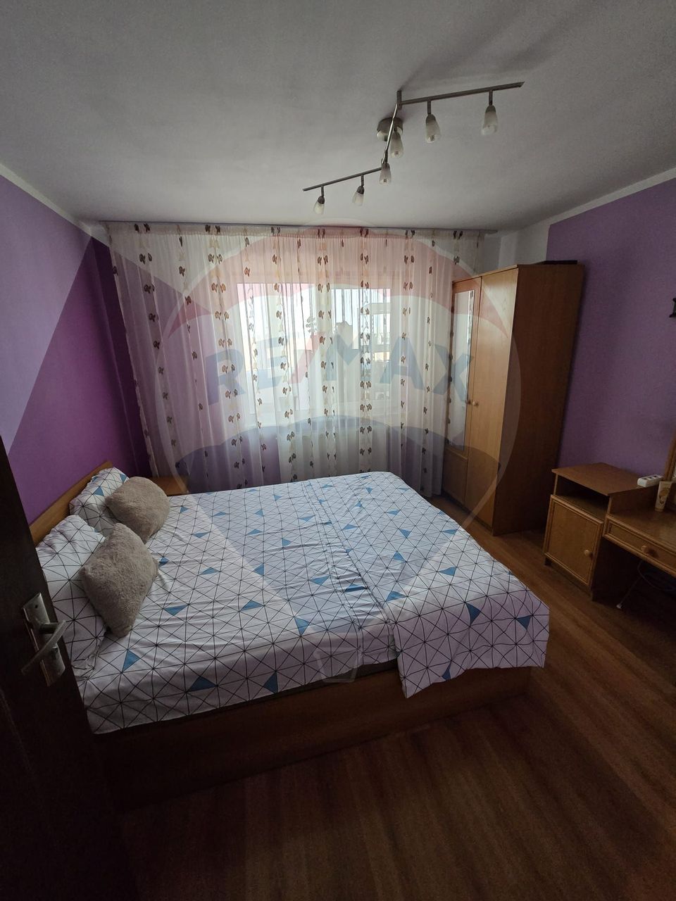 Apartament cu 2 camere de vânzare în zona Central