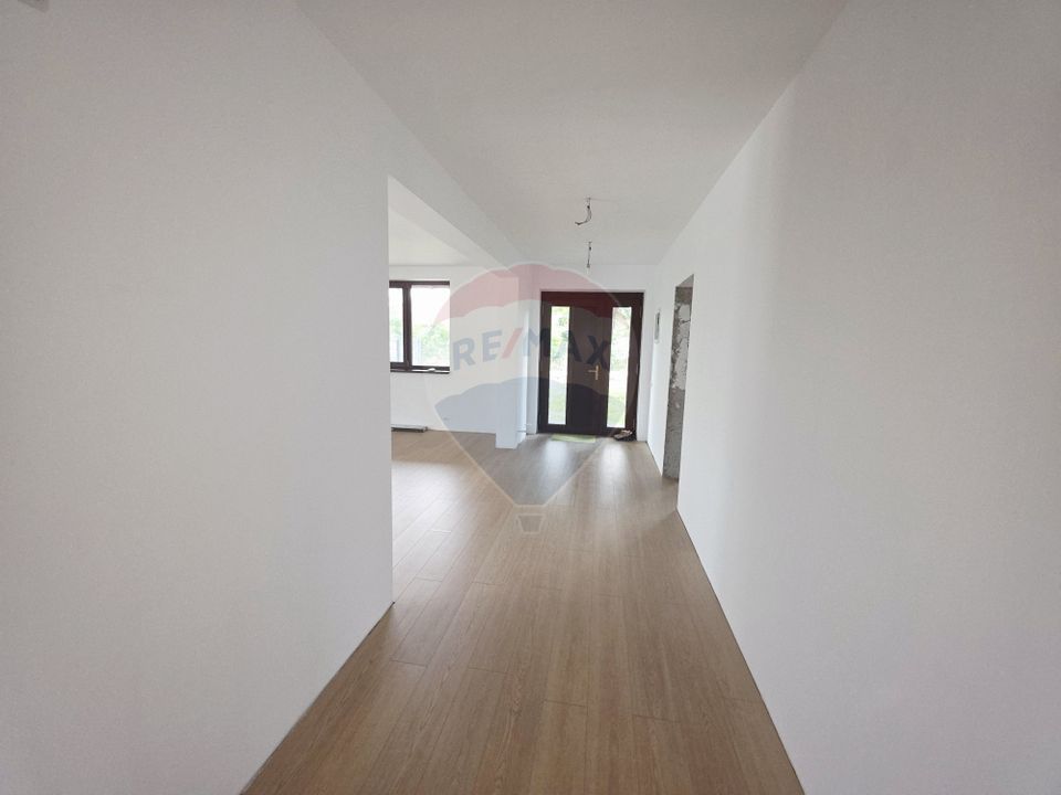 4 room House / Villa for sale