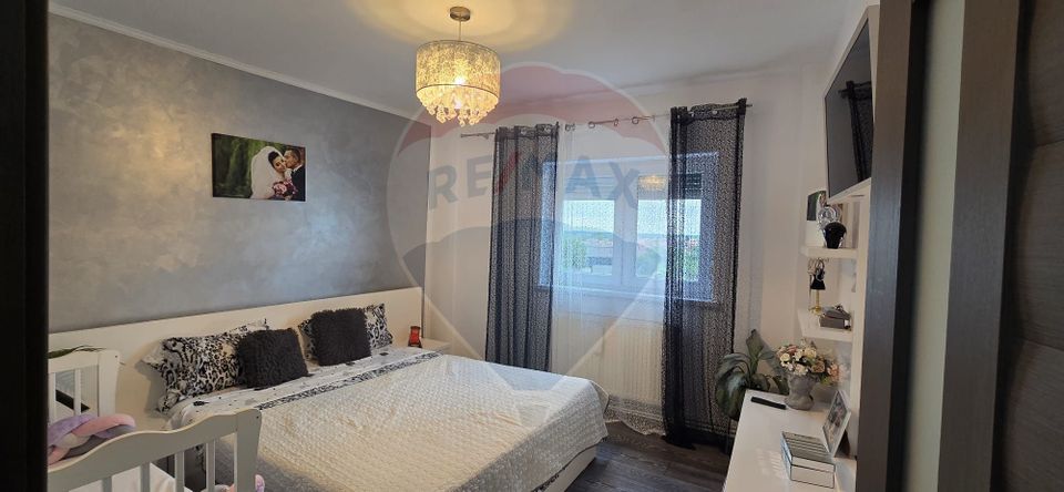 4 room Apartment for sale, Central area