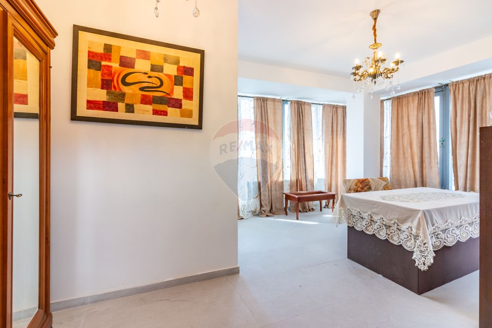 Investment building: polyclinic, senior living & catering-Giulesti