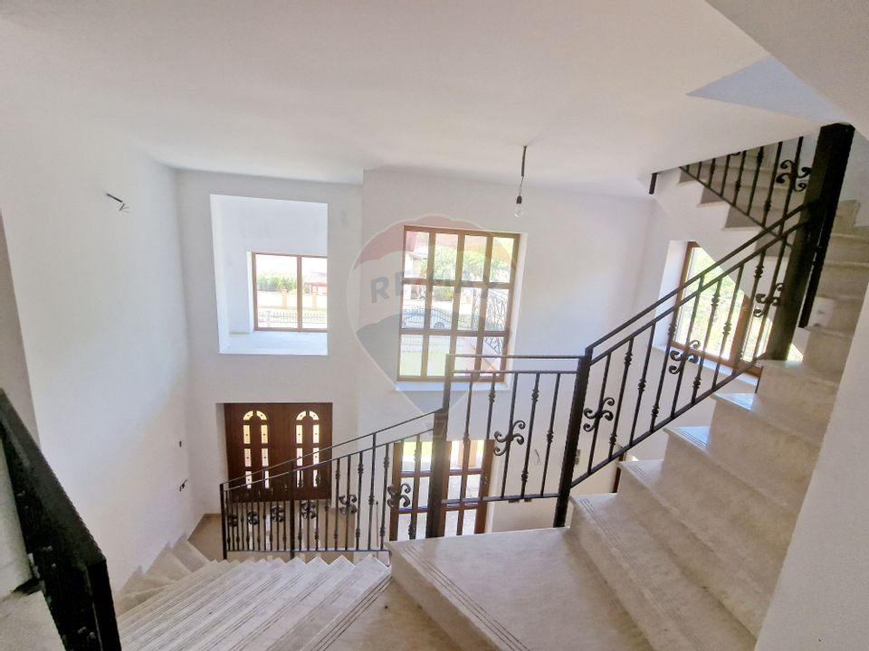 6 room House / Villa for sale, Darmanesti area