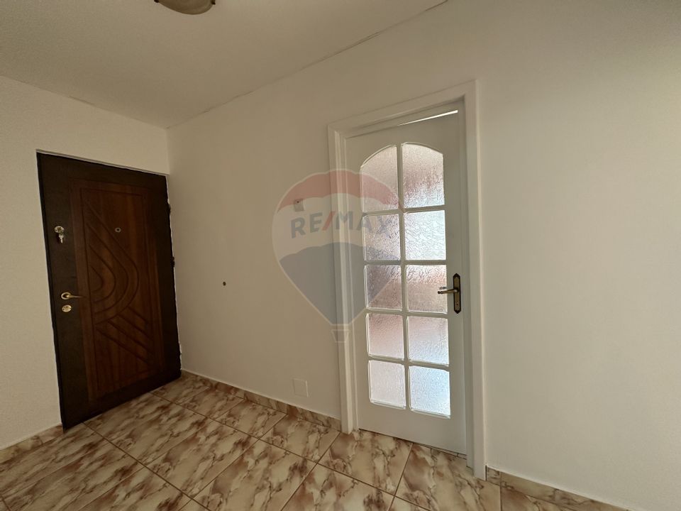 4 room Apartment for sale, Sud-Est area