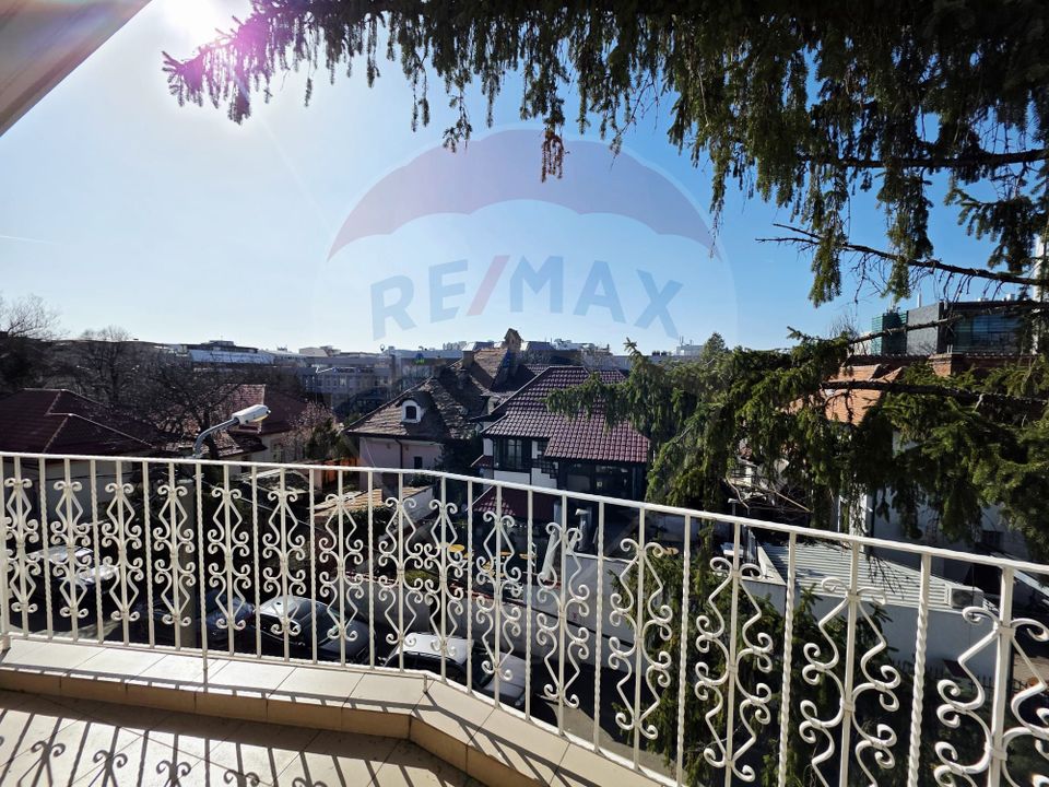 Vilă reprezentativa pentru activitati comerciale | 8 camere | D+P+1+M