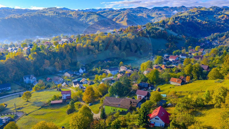 Land 1,564sqm Moieciu de Jos / Strada Sbarcioara