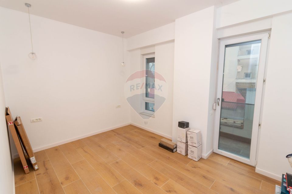 Apartament nou de 3 camere Nemobilat de inchiriat in zona Aviatiei