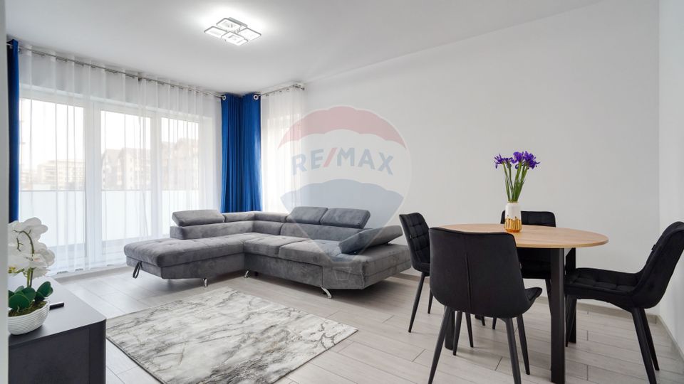 Apartament cu 3 camere de închiriat