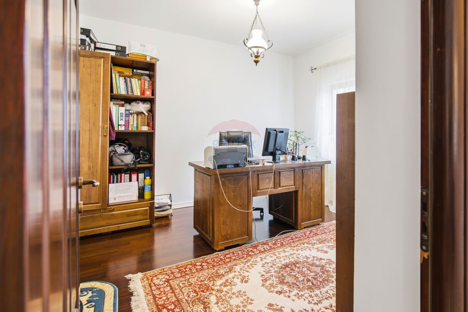 Casă/Vilă de Vânzare cu 5 camere,  Teren 757mp - Iasi - Hlincea