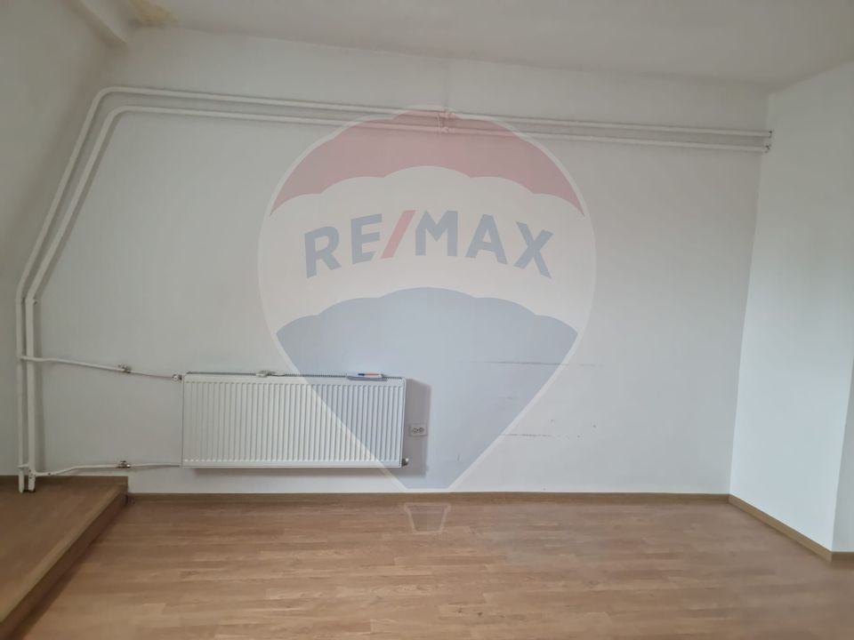 22.13sq.m Commercial Space for rent, Central area