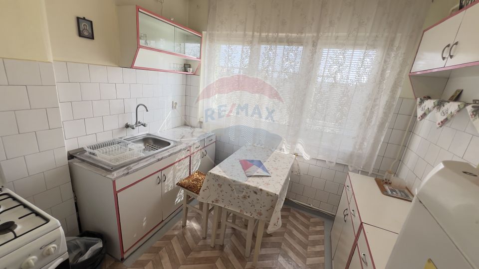 Apartament cu 3 camere de închiriat în zona Podgoria