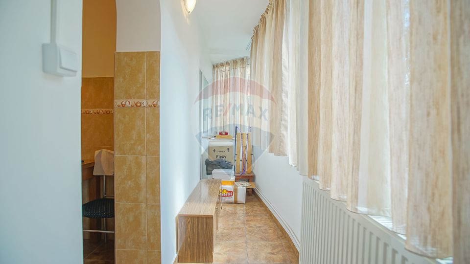 REZERVAT ! Apartament cu 3 camere de vânzare în zona Judetean
