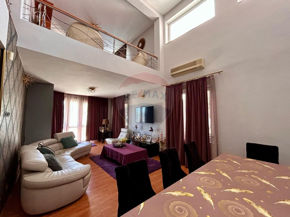 Casă / Vilă cu 16 camere de vânzare în zona Central