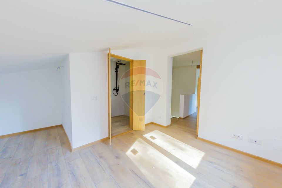 Afacere, Pensiune cu 9 camere de vânzare