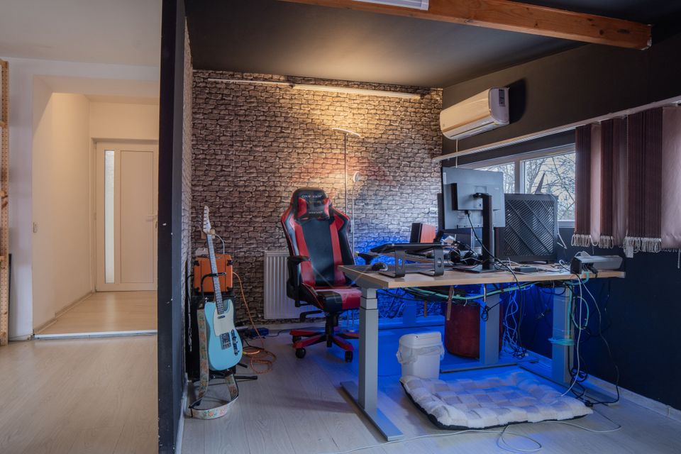 DE VANZARE Reședință Premium cu Piscină și Teren Generos – Chiajna