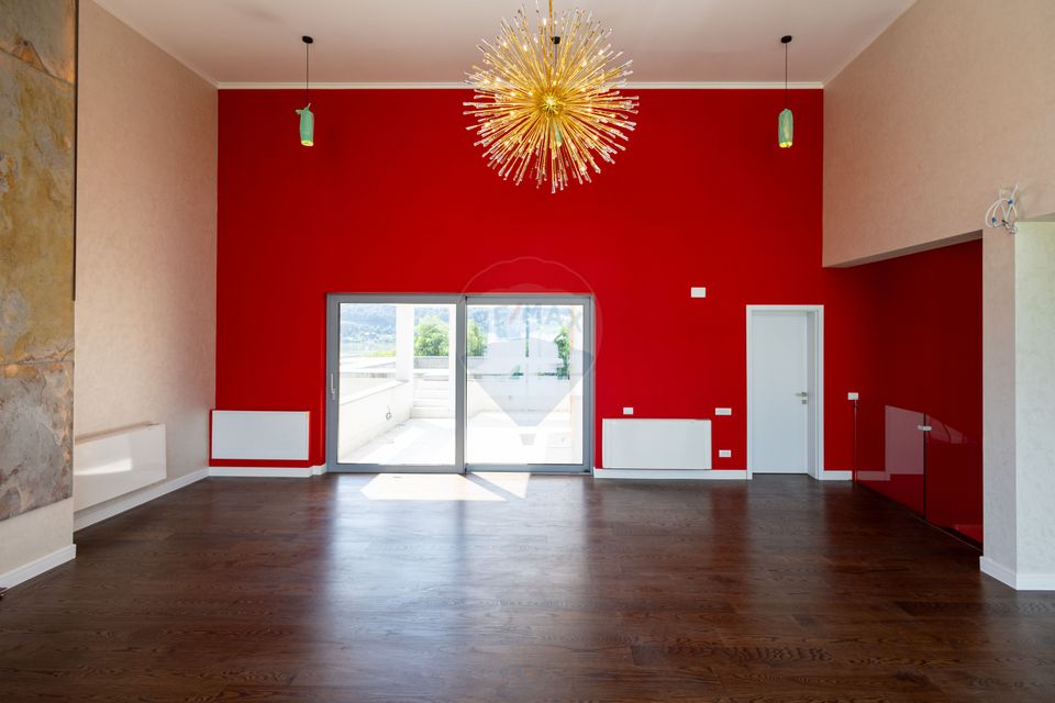 5 room House / Villa for sale