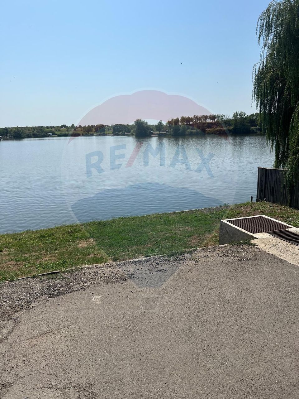 Teren de vanzare / 2,500 mp pe Malul Lacului Tancabesti /Ilfov