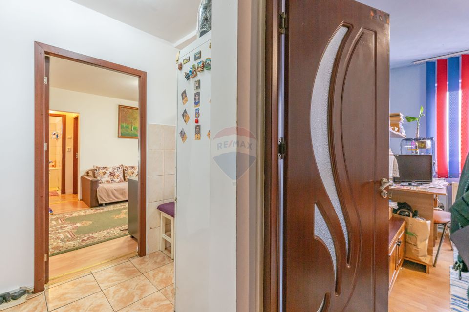 3 room Apartment for sale, Bartolomeu area