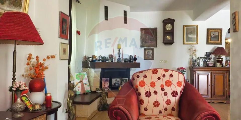 Vila la Lacul Snagov deschidere 21 ml,  ponton propriu