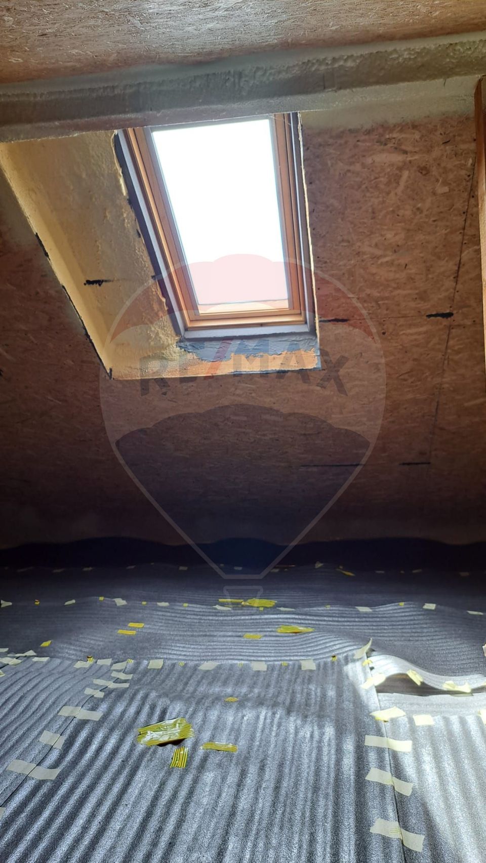 Apartament spatios - zona centrala Otopeni