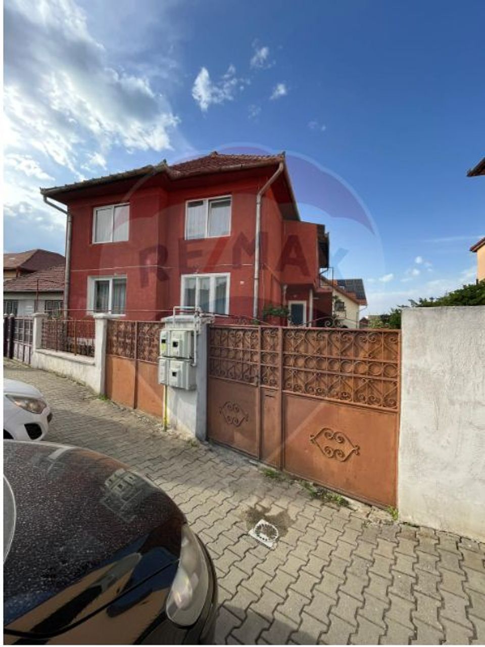 8 room House / Villa for sale