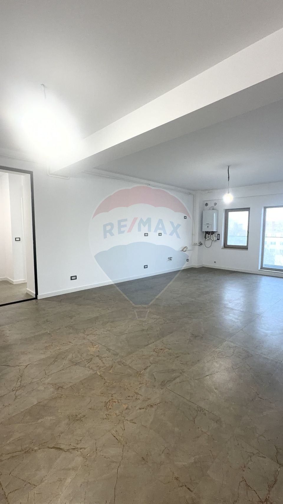 3 camere, Central, bloc nou, etaj 2, lift