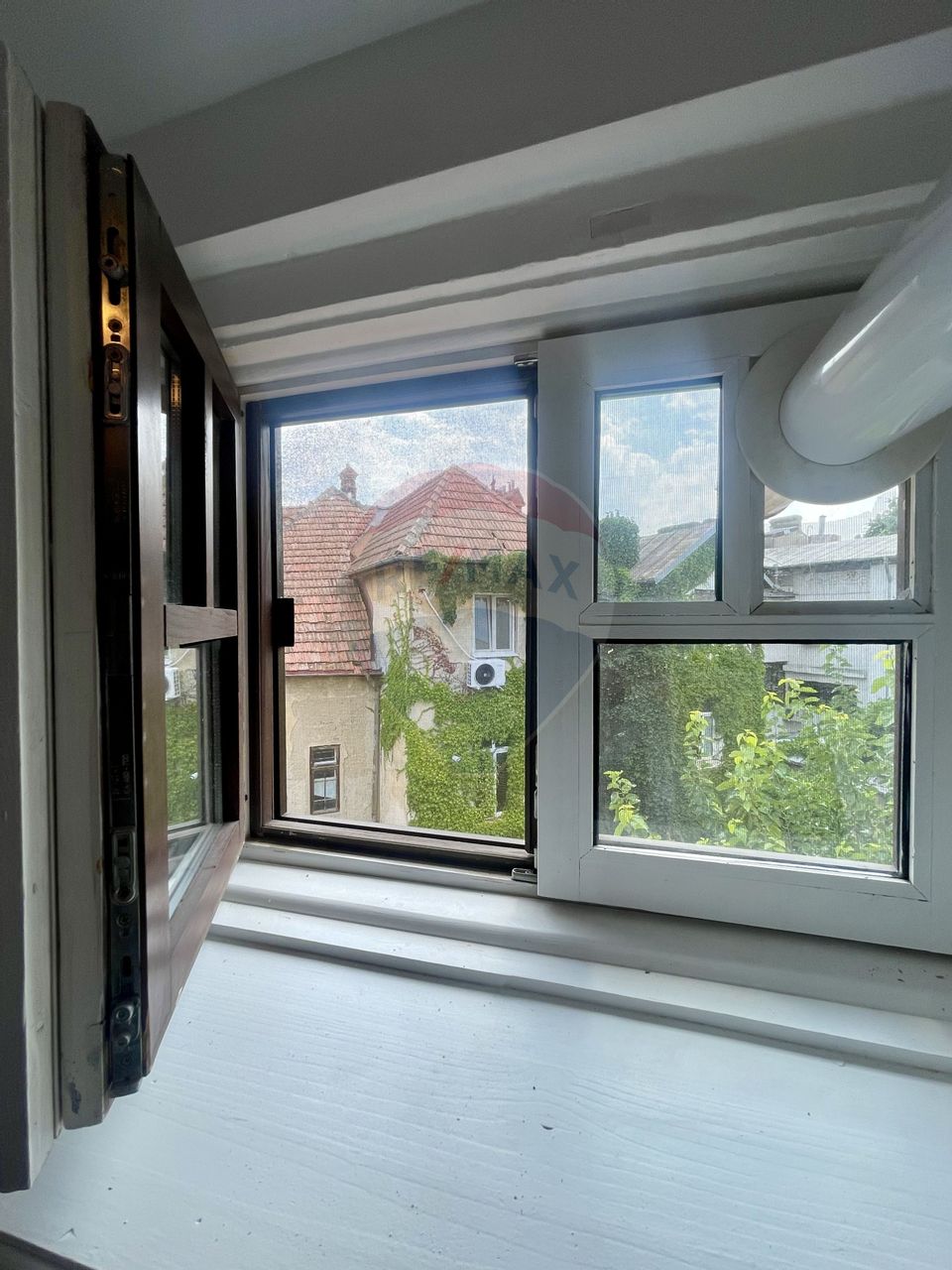 Apartament (in vila) de închiriat în zona Capitale