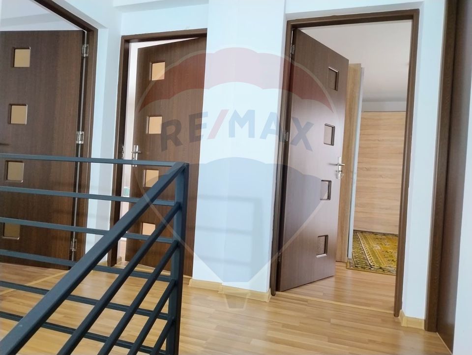 Duplex modern de închiriat  cu 5 camere în Floresti