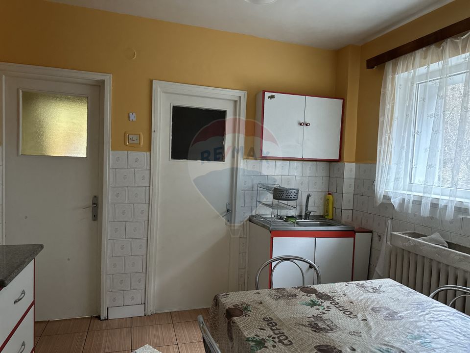4 room Apartment for sale, Central area