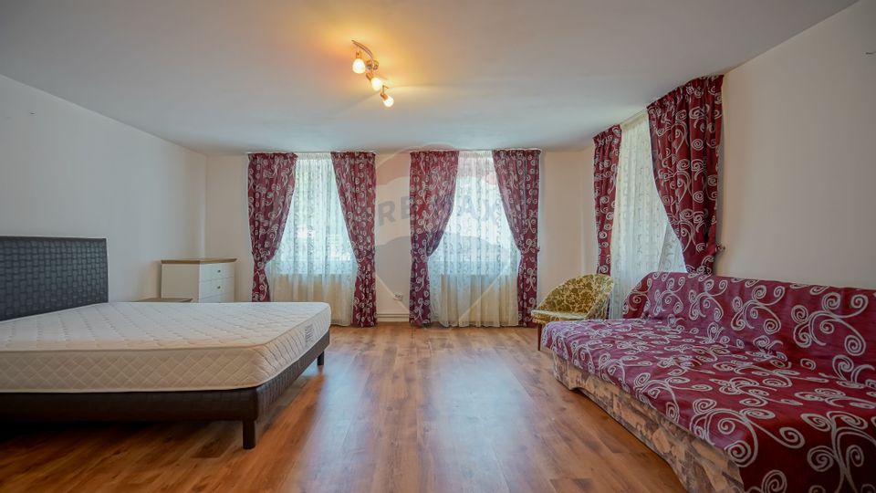 Detached house for sale in Șcheii Brașovului!