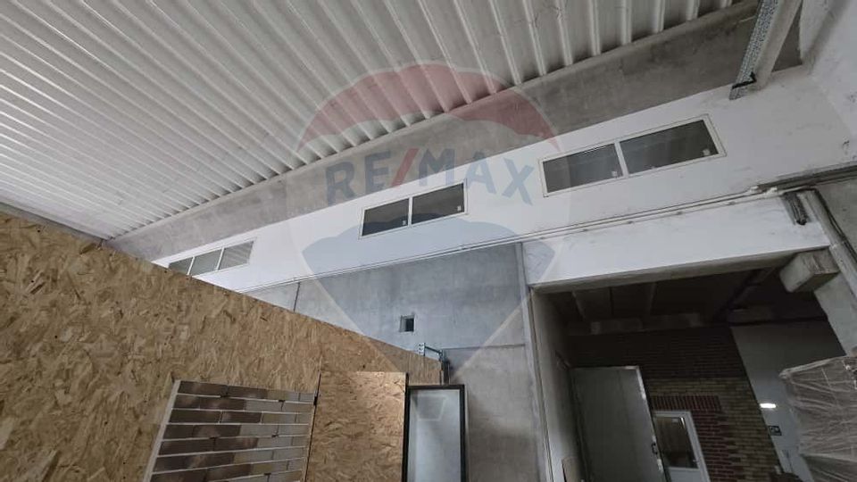 DE VÂNZARE Hala productie/depozitare