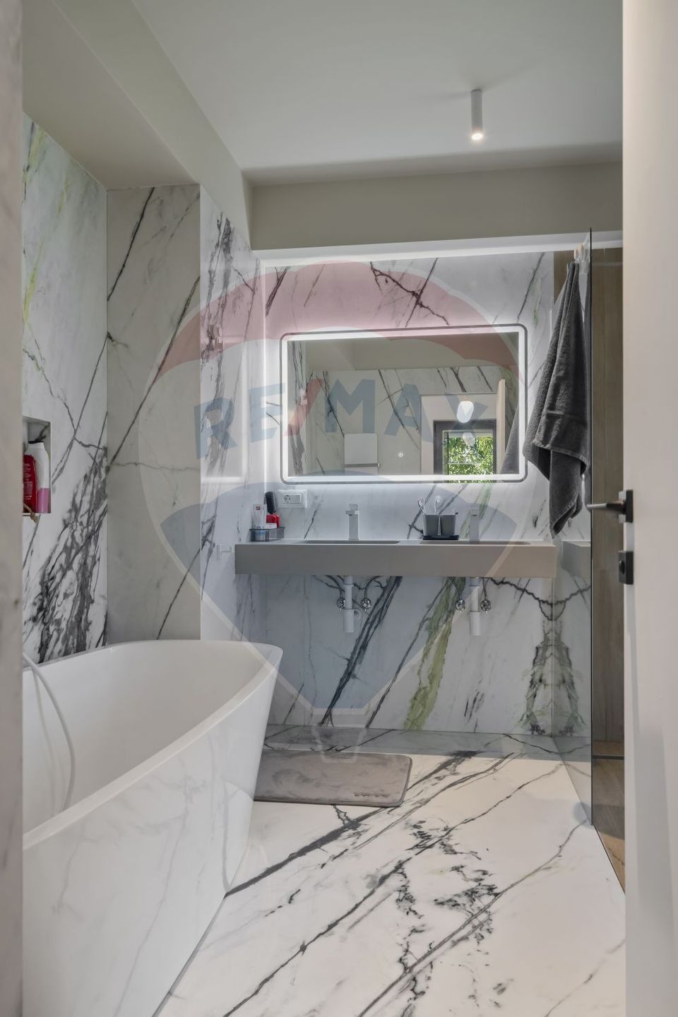 Vila individuala 4 camere 202 mp utili, Corbeanca, ansamblu cu piscina