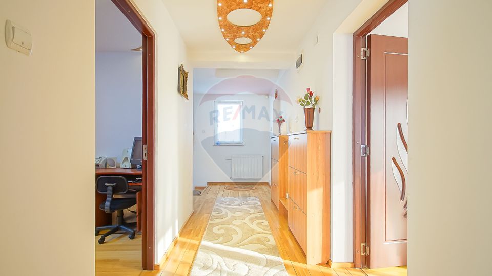 4 room House / Villa for sale